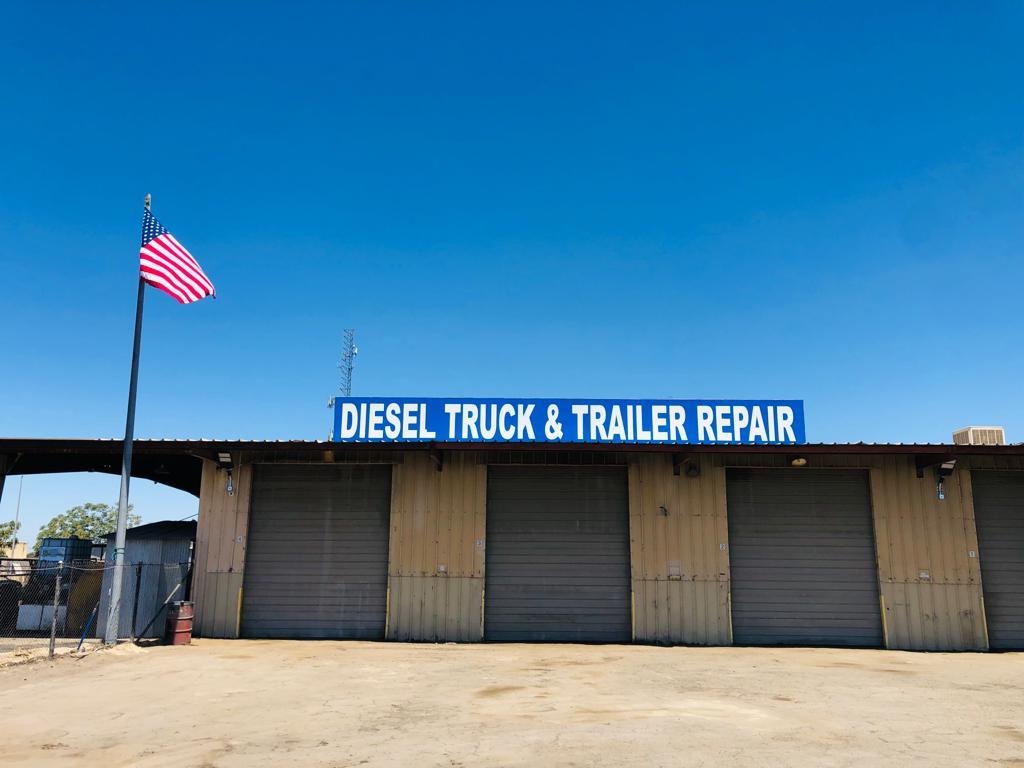 Expert in Truck &</br>  Trailer Repairs